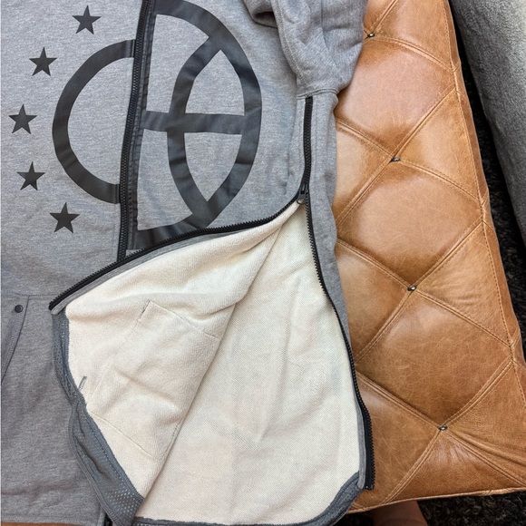 XL Basketball Shooting hoodie - Picture 6 of 8